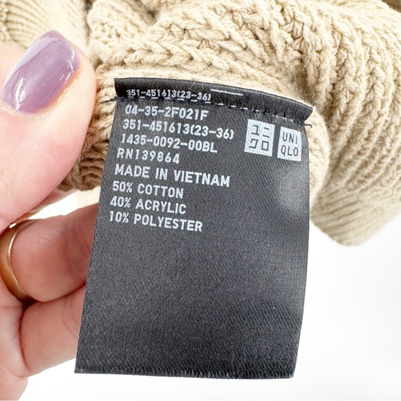 ✅UNIQLO Beige Sleeveless Sweater SIZE SMALL CREWNECK RIBBED - Picture 4 of 5